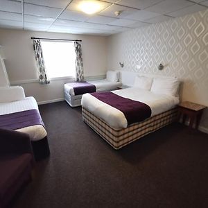 Quadruple Room Bath